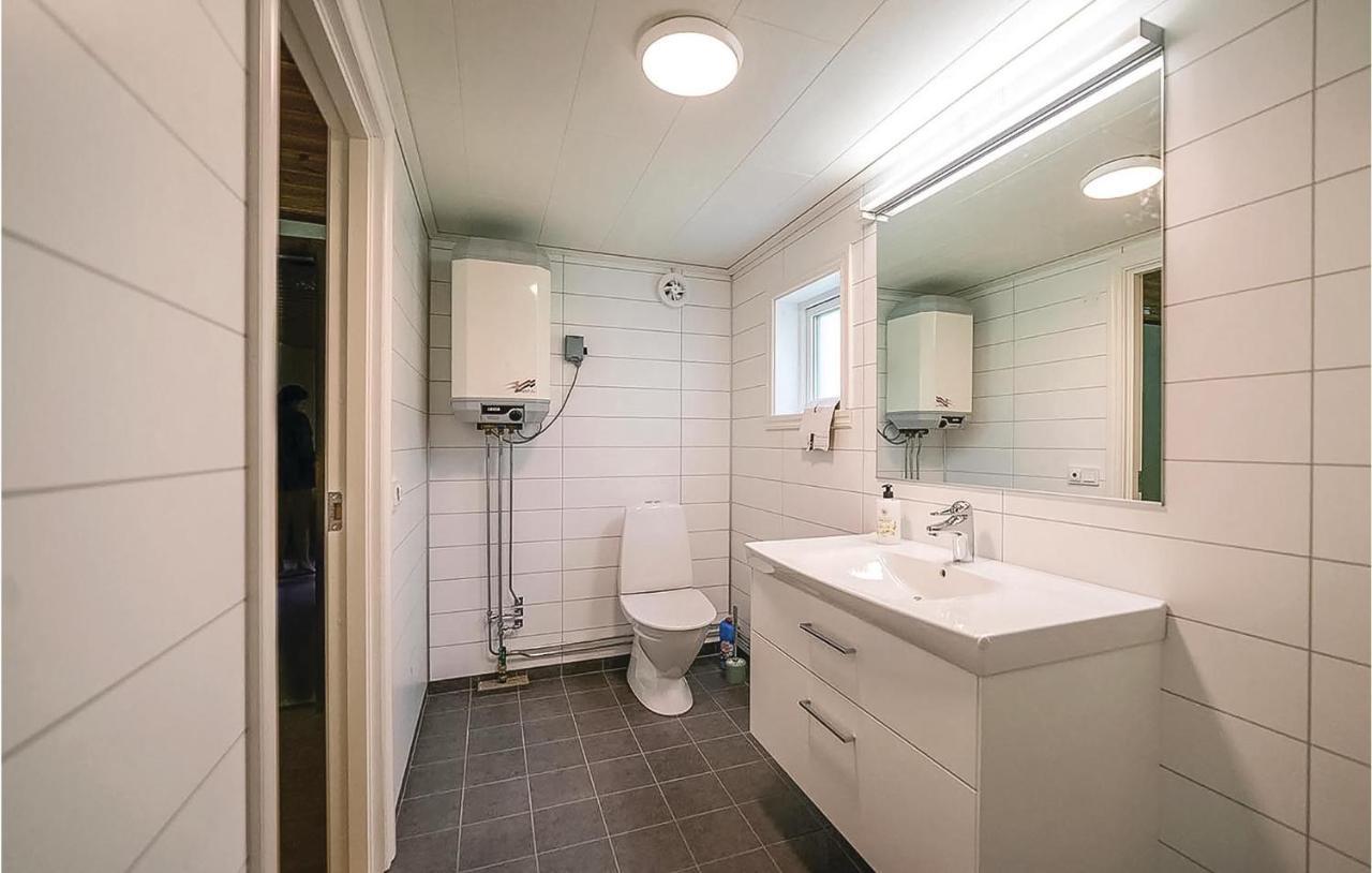 2 Bedroom Gorgeous Home In Hestra Algutstorp Zewnętrze zdjęcie